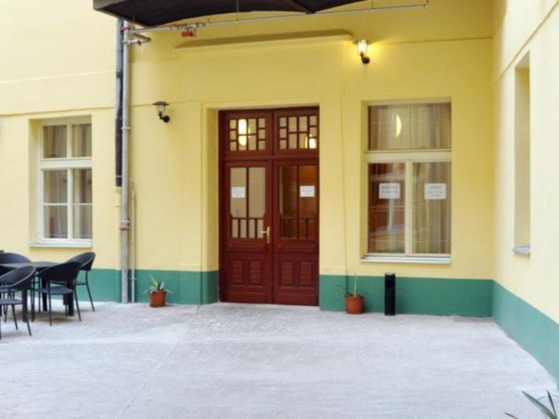 Hostel Junior Prága Kültér fotó